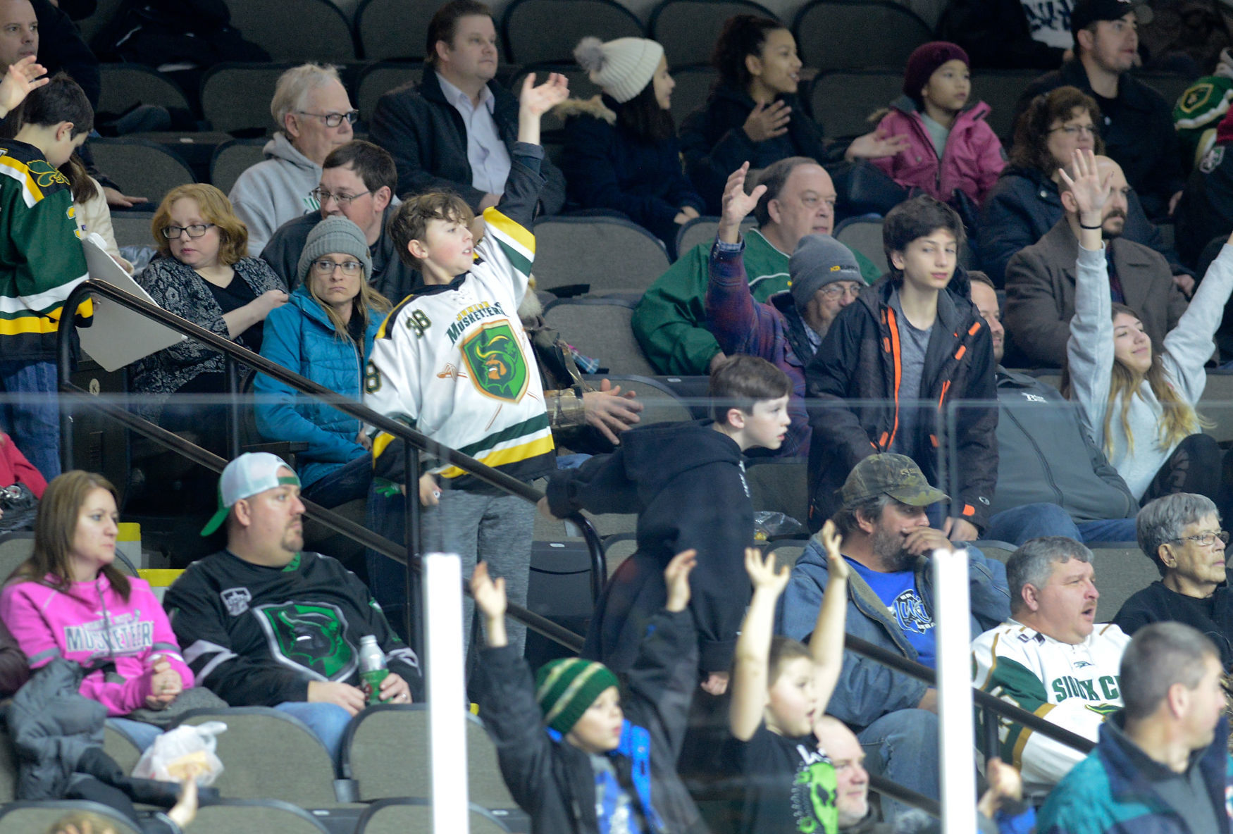 Hockey Sioux City Musketeers vs. Dubuque Fighting Saints